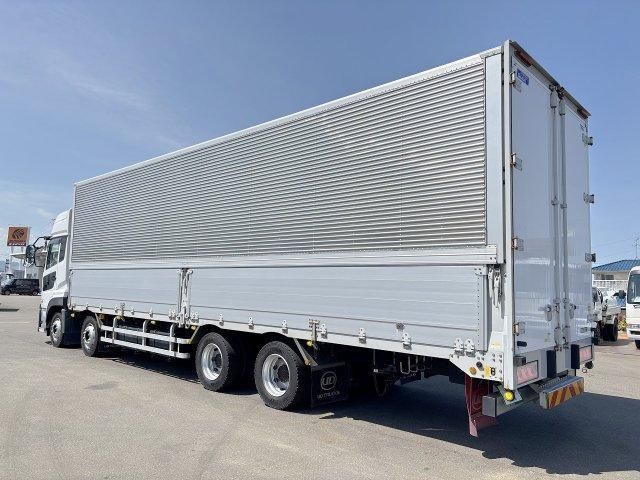 Nissan QUON 2020-04 6805456-5