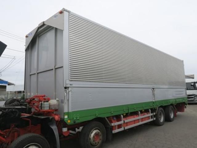 Nissan QUON 2021-06 6805453-15