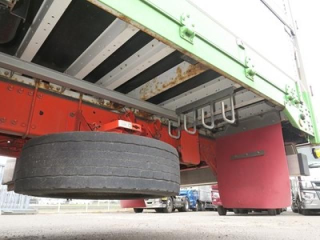 Nissan QUON 2021-06 6805453-19