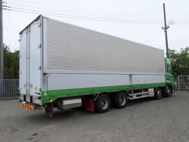 Nissan QUON 2021-06 6805453-3