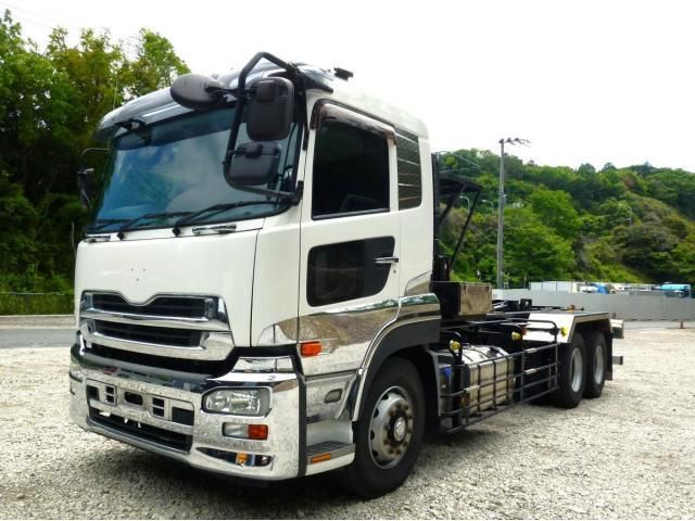 Nissan QUON 2013-03 6805455-0
