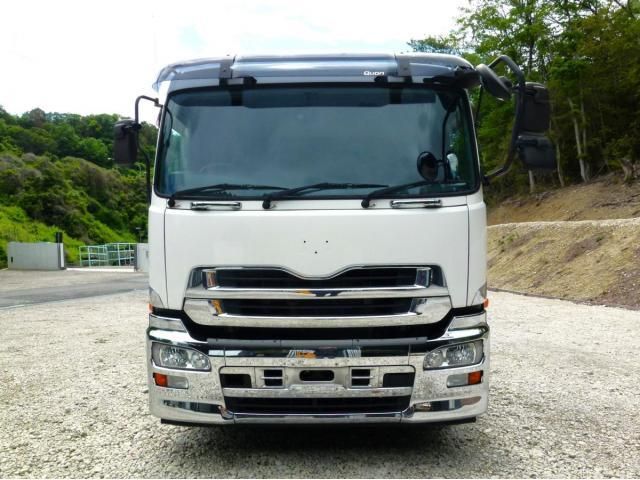 Nissan QUON 2013-03 6805455-1