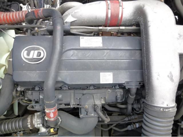 Nissan QUON 2013-03 6805455-24
