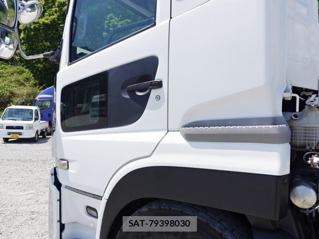 Nissan QUON 2018-11 6911626-12