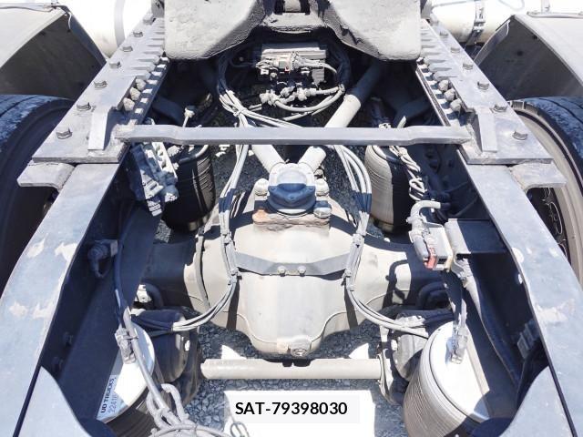 Nissan QUON 2018-11 6911626-24