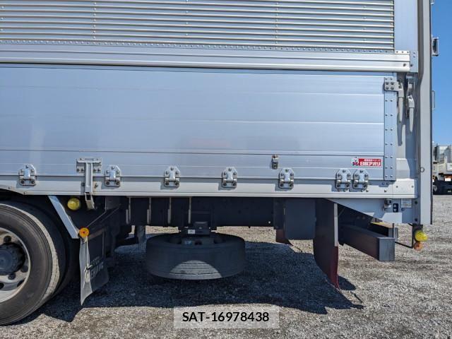 Nissan QUON 2019-04 6911618-19