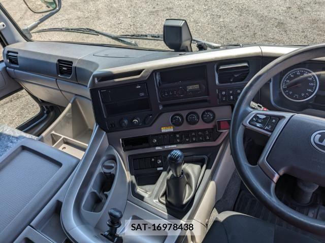 Nissan QUON 2019-04 6911618-27