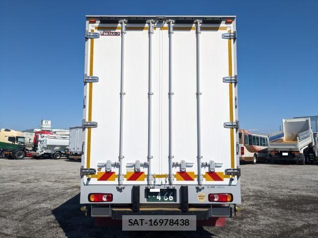 Nissan QUON 2019-04 6911618-4