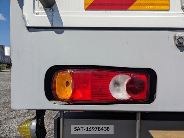 Nissan QUON 2019-04 6911618-7