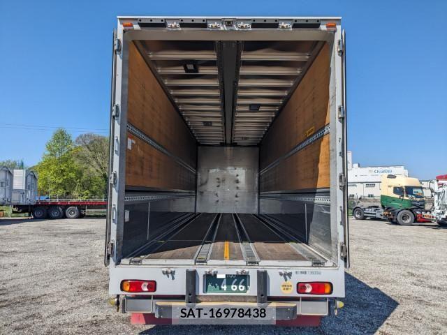 Nissan QUON 2019-04 6911618-8