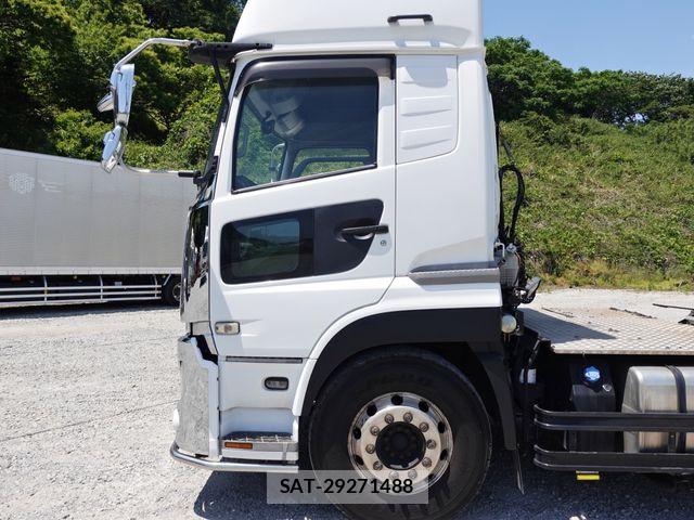 Nissan QUON 2018-11 6911629-12