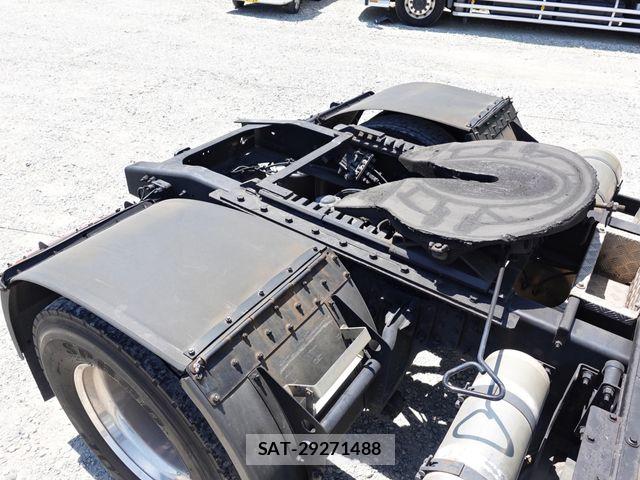 Nissan QUON 2018-11 6911629-15