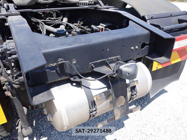 Nissan QUON 2018-11 6911629-24