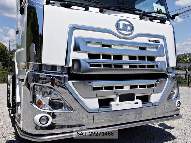Nissan QUON 2018-11 6911629-3