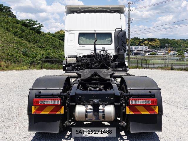Nissan QUON 2018-11 6911629-8