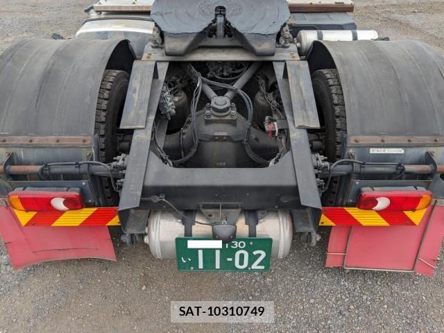 Nissan QUON 2018-10 6911623-7