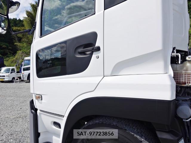 Nissan QUON 2022-12 6911622-12