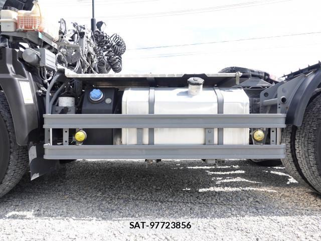 Nissan QUON 2022-12 6911622-22