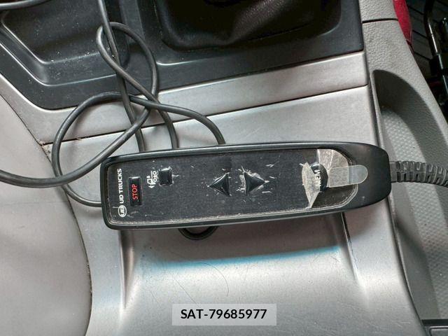 Nissan QUON 2020-07 6911624-10