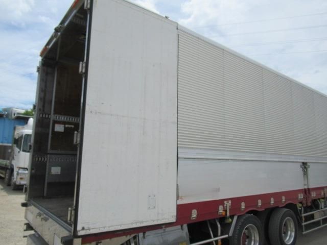 Nissan QUON 2020-02 6964435-9