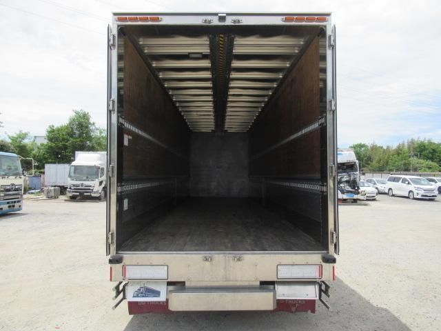 Nissan QUON 2020-02 6964435-11