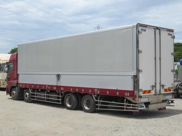 Nissan QUON 2020-02 6964435-2