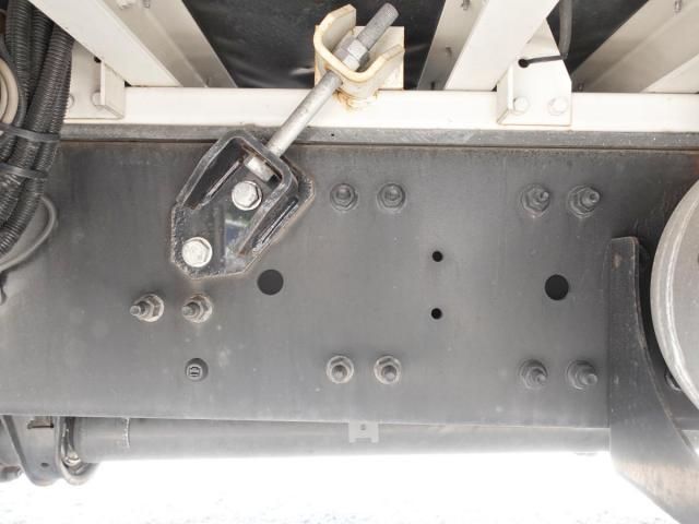 Nissan QUON 2020-04 6964439-20
