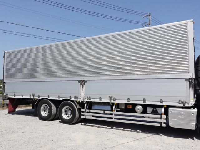 Nissan QUON 2020-04 6964439-7