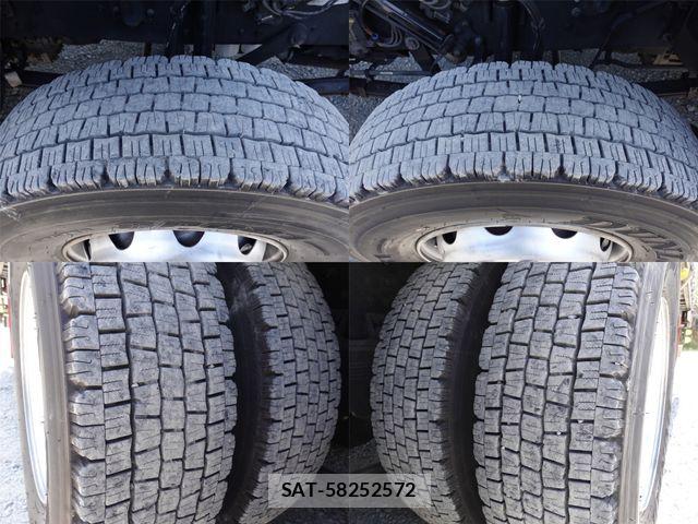 Nissan QUON 2020-04 6997532-16
