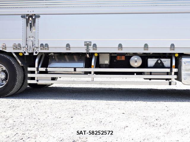 Nissan QUON 2020-04 6997532-18