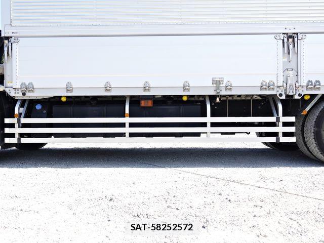 Nissan QUON 2020-04 6997532-22