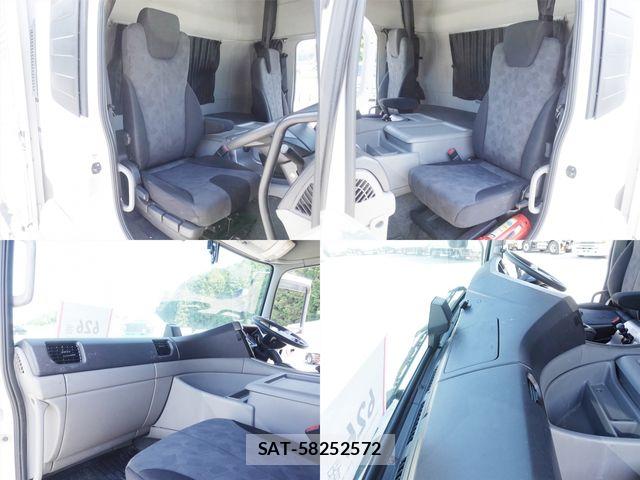 Nissan QUON 2020-04 6997532-23