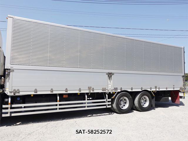 Nissan QUON 2020-04 6997532-8