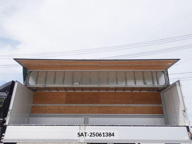 Nissan QUON 2019-06 7021336-12