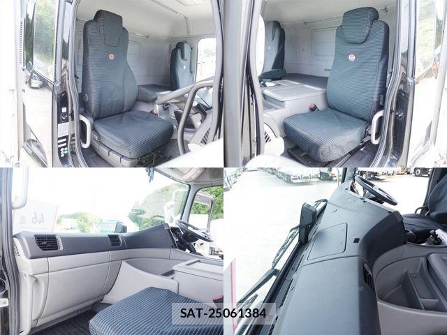 Nissan QUON 2019-06 7021336-22