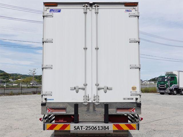 Nissan QUON 2019-06 7021336-8