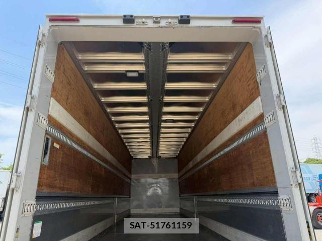 Nissan QUON 2022-03 7021333-13