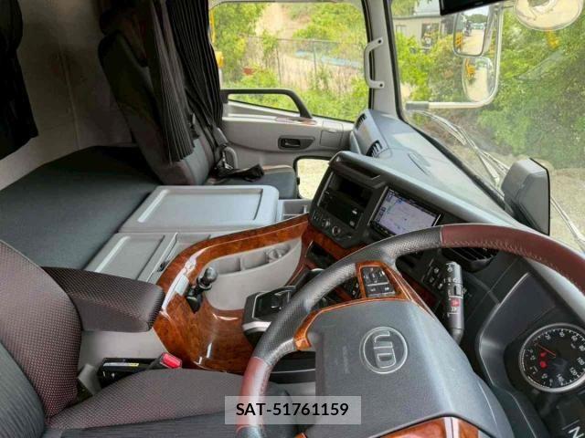 Nissan QUON 2022-03 7021333-28