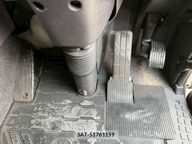 Nissan QUON 2022-03 7021333-29