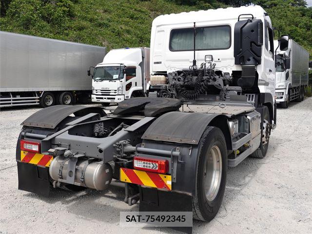 Nissan QUON 2022-11 7060361-7