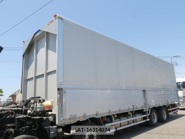 Nissan QUON 2023-01 7060359-14