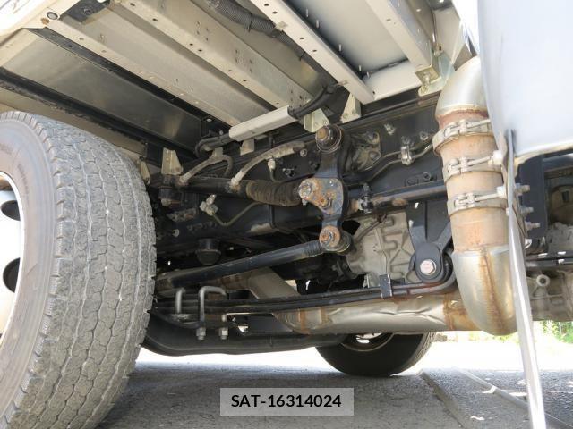 Nissan QUON 2023-01 7060359-20