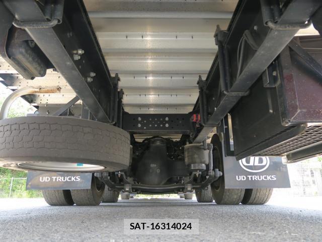 Nissan QUON 2023-01 7060359-21