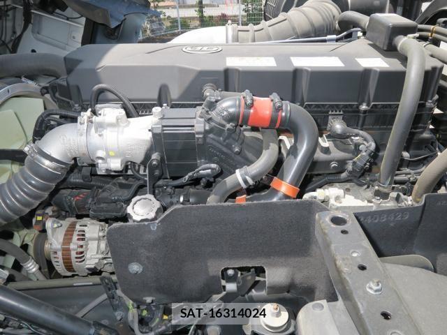 Nissan QUON 2023-01 7060359-25