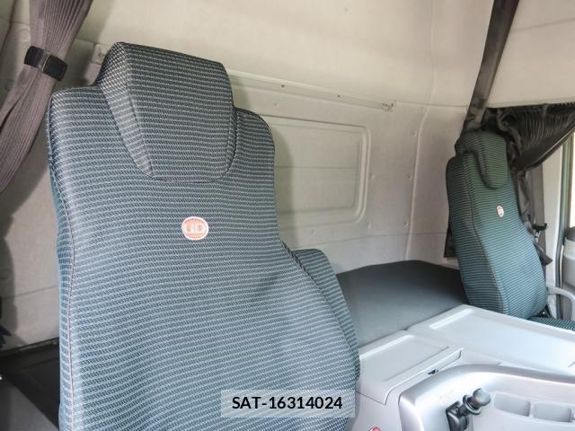 Nissan QUON 2023-01 7060359-28