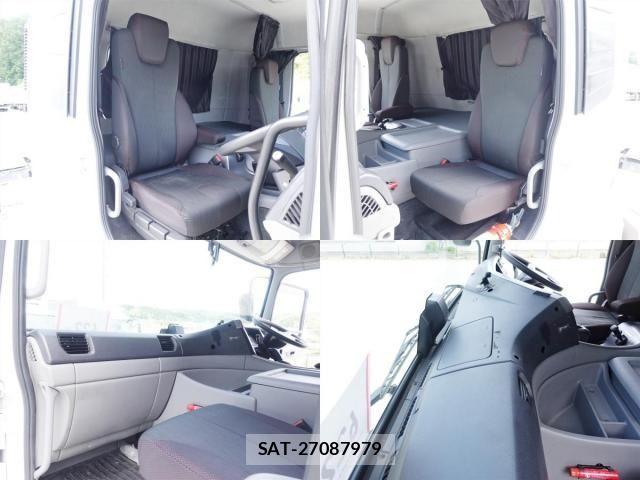 Nissan QUON 2022-11 7060362-25