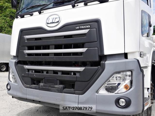 Nissan QUON 2022-11 7060362-3