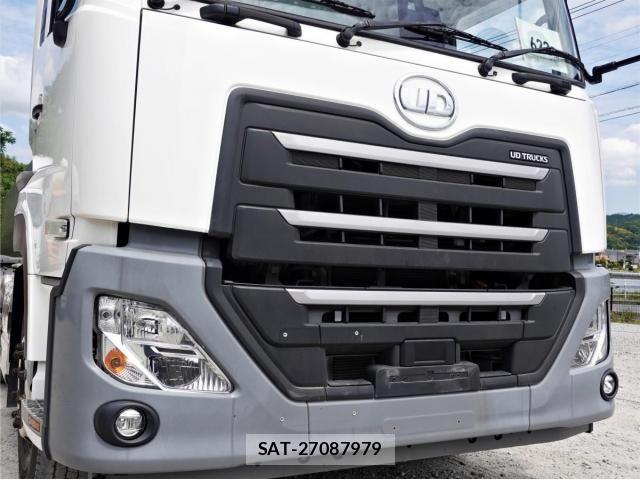 Nissan QUON 2022-11 7060362-4