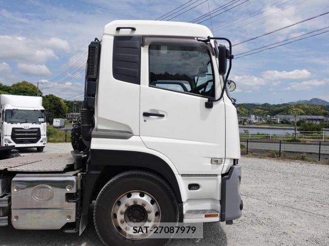 Nissan QUON 2022-11 7060362-6