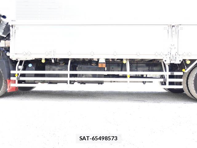 Nissan QUON 2019-02 7060360-23